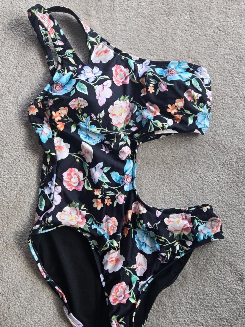 Kenneth Cole Reaction Cutout One Piece One Shoulder Bathing Suit Swimwear
